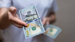 Сколько молодых казахстанцев потратили свои 100 долларов из Нацфонда и на что