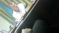 В Мангистау на чиновника, рассказывавшего коллегам, как угодить вышестоящим начальницам, подали жалобу в акимат