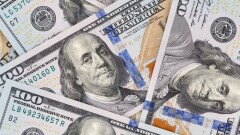 Курс доллара на бирже превысил отметку в 432 тенге впервые с конца апреля