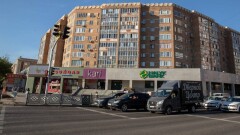 В Казахстане собираются отменить требование указывать на вывесках надписи на русском языке