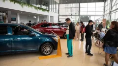"Работаем, чтобы купить хлеб". Могут ли казахстанцы позволить себе авто в кредит в 2026 году