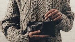 Выбросившаяся из окна женщина просила АСП в октябре, но получила отказ