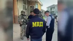 У водителей фур и легковушек, переезжавших через погранпост, вымогали деньги в Жамбылской области