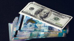 Курс доллара продолжил рост к тенге на бирже и в обменниках