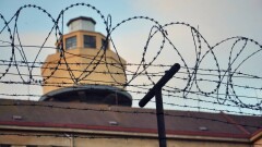 "Распорядился показать осуждённого родным". Замглавы колонии в Алматинской области лишили должности