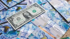 Курс доллара в 500 тенге не удержался: почему нацвалюта слабеет три дня подряд