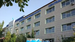 У трёх казахстанских вузов отозвали аккредитацию – они не впускали независимых экспертов в свои здания