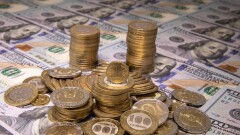 Доллар снова подешевел к тенге на биржевых торгах
