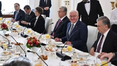 Токаев о кризисе вокруг Украины: Сторонам необходимо приступить к реальным переговорам