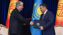 Казахстан и Кыргызстан намерены снизить количество проверок и устранить заторы на границе