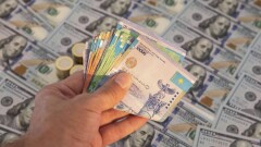 Сколько стоят доллар и рубль в Казахстане 16 августа