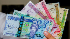 Президент Туркменистана подарит женщинам и девочкам к 8 Марта по 60 манатов. Это около 7 150 тенге