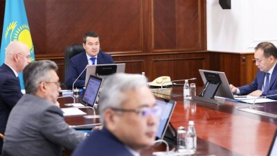 Смаилов поручил обсудить новый закон о СМИ с общественностью, экспертами и журналистами