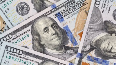 Доллар подорожал на бирже на 8,5 тенге