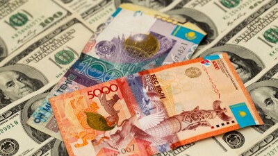 В обменниках Казахстана курс доллара продолжает расти. Какова ситуация на бирже?
