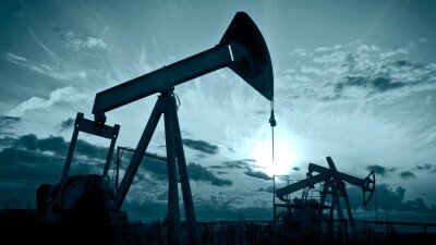 Цена на нефть Brent превысила 122 доллара за баррель впервые с 24 марта