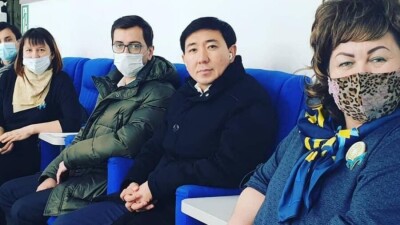 Аким Усть-Каменогорска и олимпийская чемпионка Ольга Рыпакова оплатили штрафы за появление на мероприятии без маски