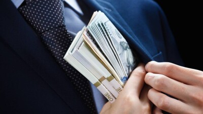 Глава военизированной железнодорожной охраны КТЖ получил срок за хищения и злоупотребление полномочиями