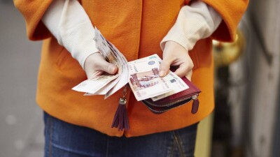 Рубли в Казахстане меняют по курсу ниже 6 тенге