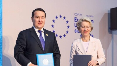 Премьер-министр Казахстана и глава Еврокомиссии подписали документ о стратегическом партнёрстве