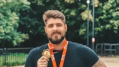 Тело мужчины нашли в Босфоре: родственники пропавшего российского пловца опознали его по фото 