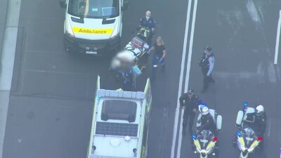 Вооружённый мужчина напал на посетителей торгового центра в Сиднее