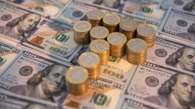 Почему снижение базовой ставки ослабило тенге, объяснили в Нацбанке