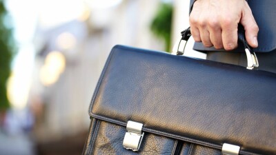 Ак жол: Акимы областей и городов должны выходить из партии власти и назначаться на один пятилетний срок