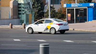 Поездки до 50 км: предлагаемые ограничения для InDrive и "Яндекс.Такси" не нашли поддержки в обществе
