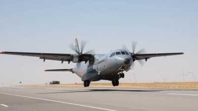 Два военных самолёта совершили посадку на автотрассу в Мангистауской области