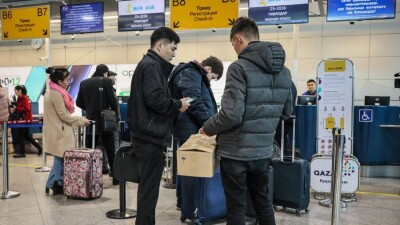 "Ак жол" предлагает отменить требование ПЦР-справок для казахстанцев при въезде в страну