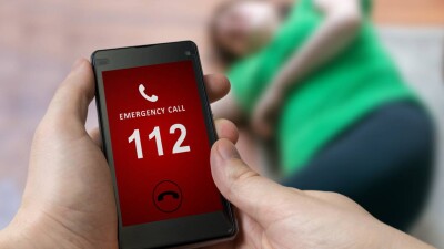 "Меня убивают!" В Актобе судят диспетчера службы 112, не отреагировавшего на крик о помощи