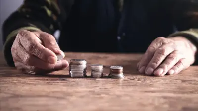 Минимальную пенсию предрекает Минтруда тем, кто будет снимать излишки накоплений в ЕНПФ