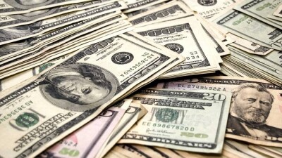 Доллар отыграл резкое падение к тенге на бирже