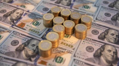 Сколько стоит доллар на бирже и в обменниках 10 января