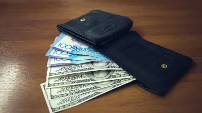 Сколько стоит доллар на бирже и в обменниках Казахстана 3 марта