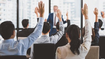 В Узбекистане депутаты смогут выносить вотум недоверия хокиму