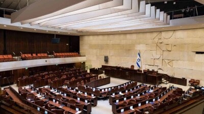 В Израиле распустили парламент и объявили досрочные выборы