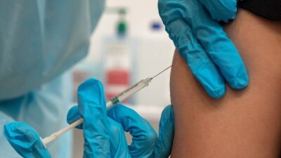 Вы получили вакцину и переболели КВИ. Нужно ли прививаться повторно?