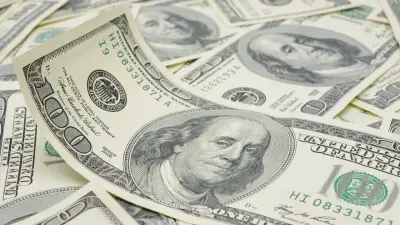 Падение курса доллара до 465 тенге объяснили финансисты