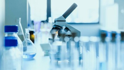 Великобритания опасается снижения эффективности вакцин из-за нового штамма Covid-19