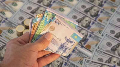 Сколько стоят рубль и доллар в Казахстане 13 июля