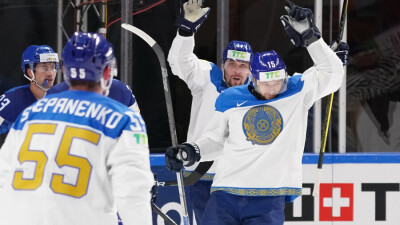 Сборная Казахстана проведёт решающий матч на чемпионате мира по хоккею: победа гарантирует ей выход в плей-офф