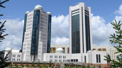 Сенат ратифицировал договор об укреплении военного сотрудничества Казахстана с Россией