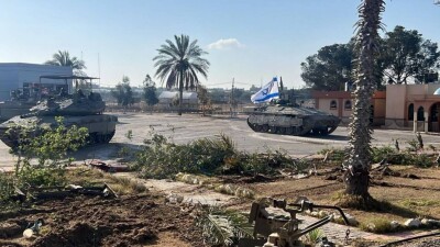 Армия Израиля атаковала Рафах и захватила КПП на границе с Египтом. СМИ сообщают о гибели мирных жителей