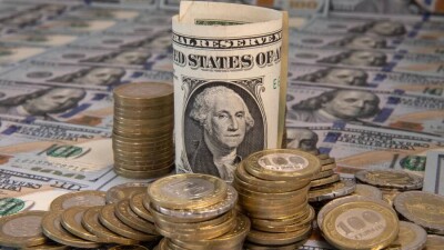 Доллар подорожал: в обменниках инвалюту продают по 486 тенге