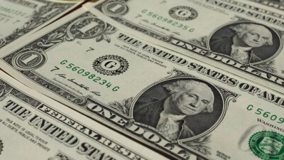 Курс доллара к тенге резко вырос на бирже 30 мая