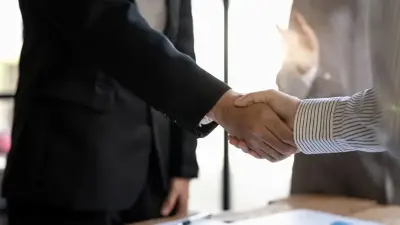 "Цепочки разрушились". Крупный бизнес вынужден отказаться от сотрудничества с предпринимателями на упрощёнке 