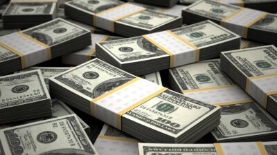 Тенге укрепился к доллару на бирже 20 августа