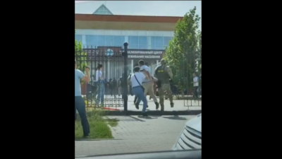 ОПГ незаконно выдавала водительские удостоверения: операция в спецЦОНе Актобе попала на видео